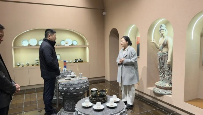 甘肅省酒泉市委常委、敦煌市委書(shū)記王彥群調(diào)研指導(dǎo)九色鹿鳴運(yùn)營(yíng)和發(fā)展